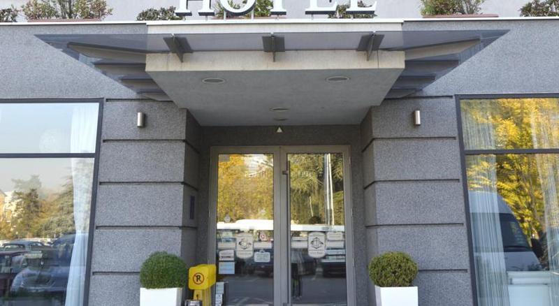 City Park Hotel Skopje Ngoại thất bức ảnh