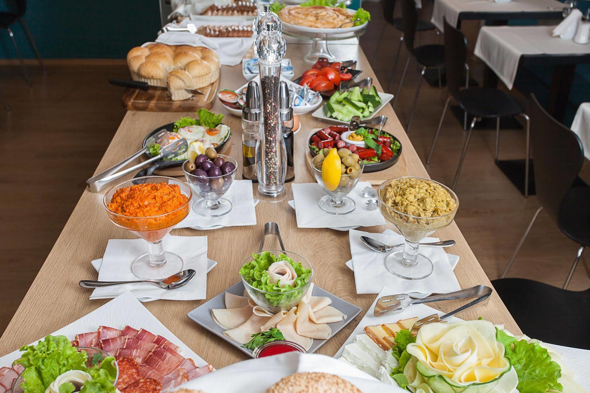 City Park Hotel Skopje Ngoại thất bức ảnh